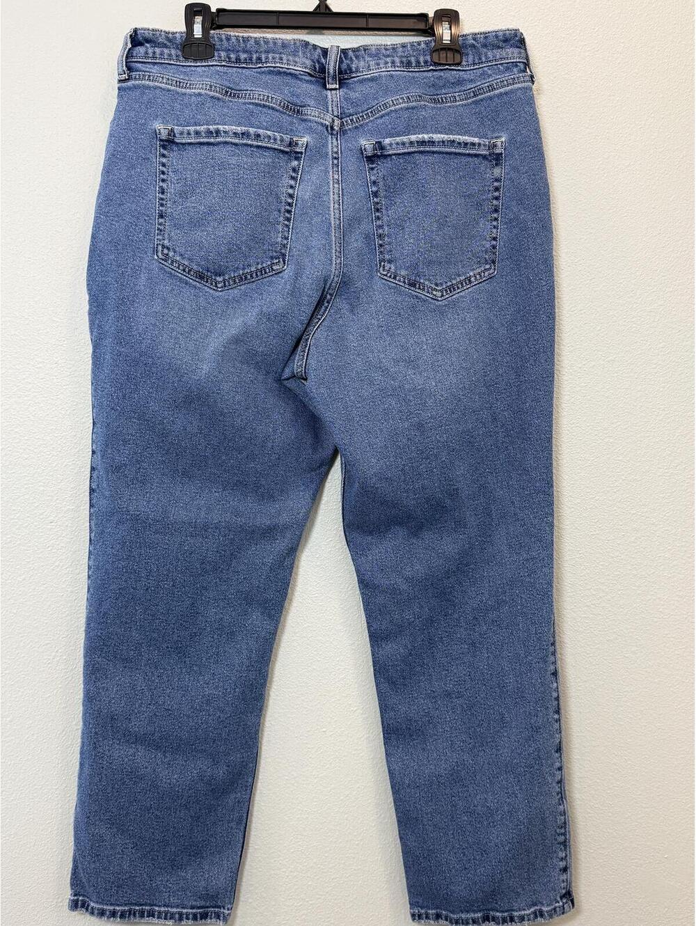 Hollister Curvy High Rise Straight Jean - Women's 16 Short - Picture 6 of 7